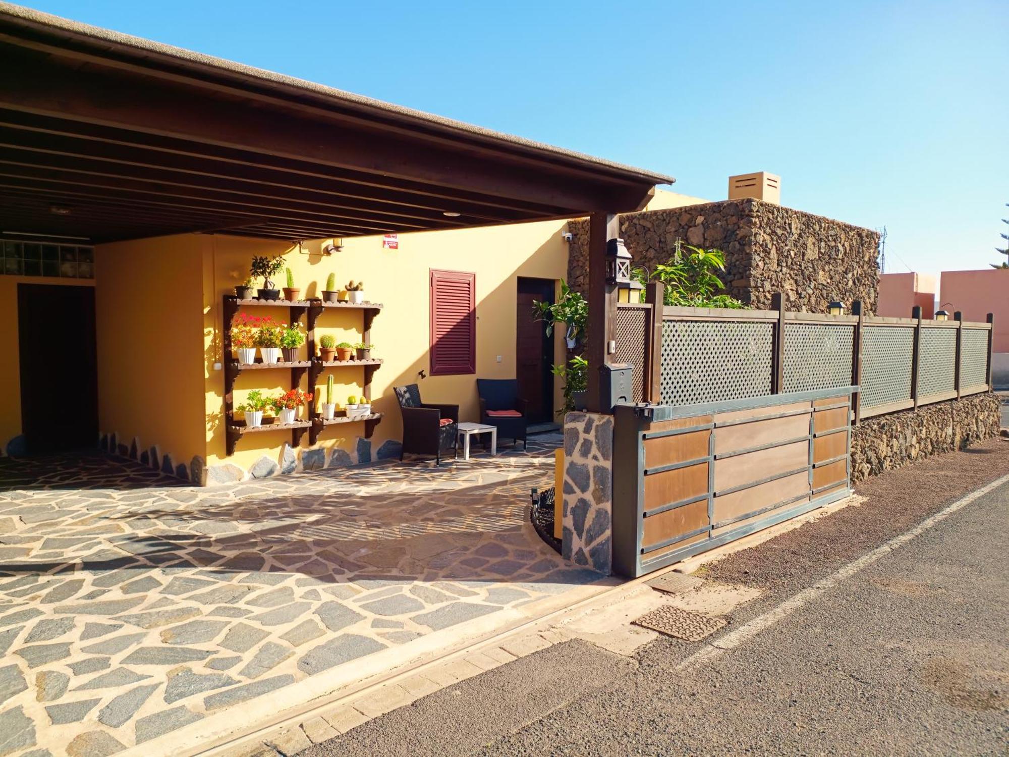Enola Villa *